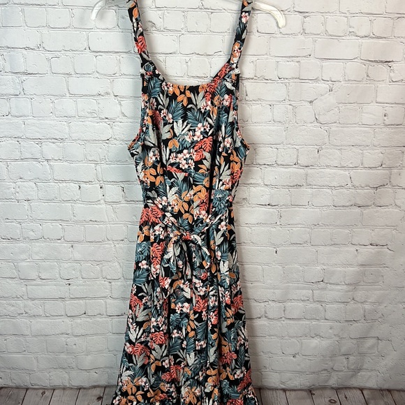 BloomChic Tropical Floral Print Crochet Trim Tie Dress Size 12 (Large) & 2X - Picture 6 of 7